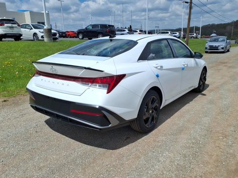 New 2026 Hyundai Elantra SEL Sport Premium w/ Cargo Package FWD image 4