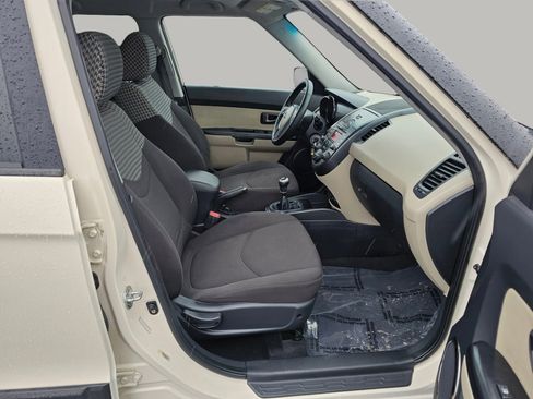 Used 2010 Kia Soul ! image 23