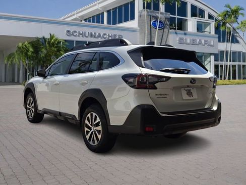 Used 2025 Subaru Outback Premium image 5