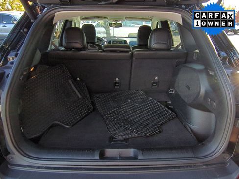 Used 2019 Jeep Cherokee Latitude Plus image 25