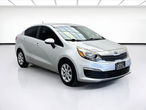 Used 2017 Kia Rio LX w/ Power Package FWD image 3