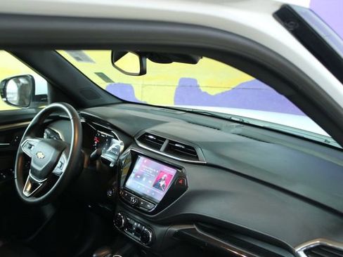 Certified 2023 Chevrolet TrailBlazer ACTIV w/ Convenience Package image 12
