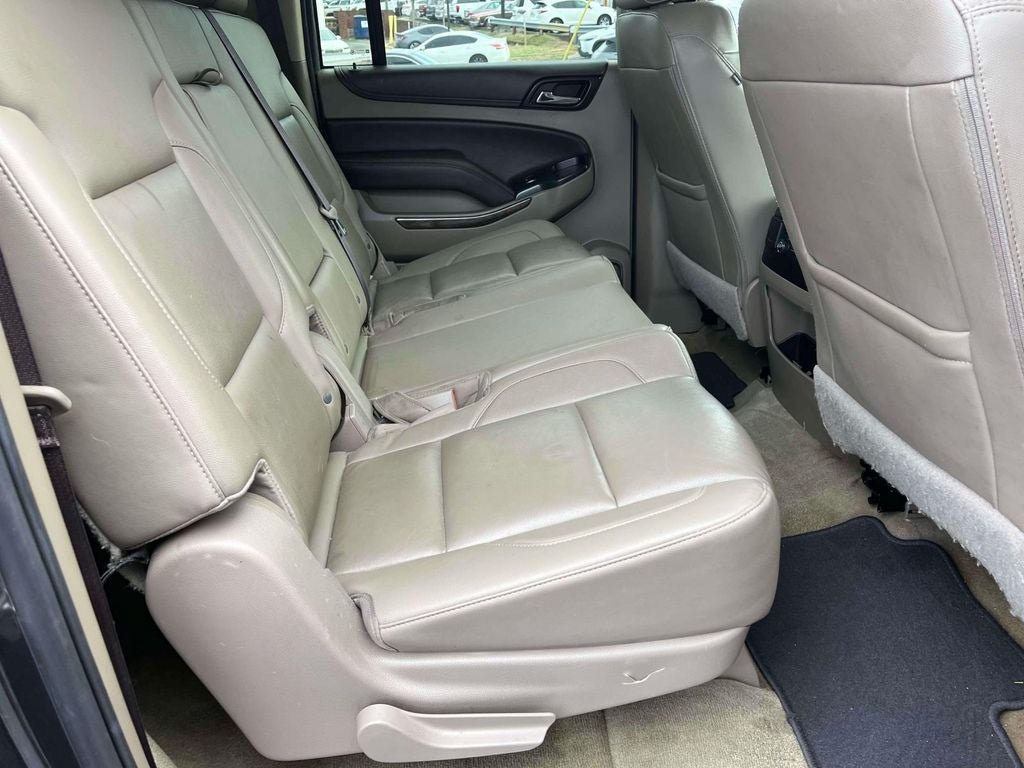 Used 2018 Chevrolet Suburban LT RWD image 21