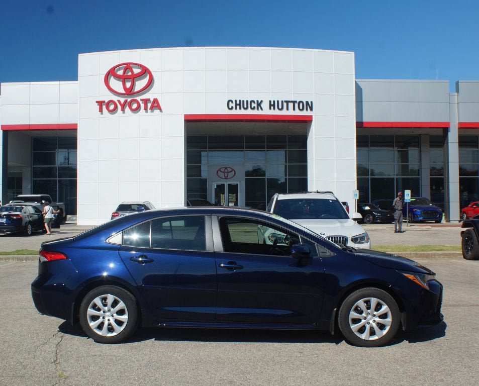 Used 2024 Toyota Corolla LE FWD image 1