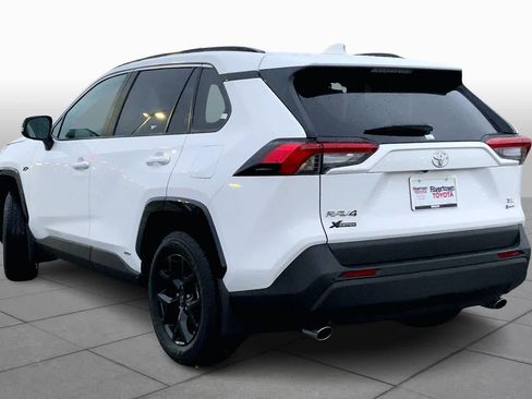 Used 2025 Toyota RAV4 XLE image 11