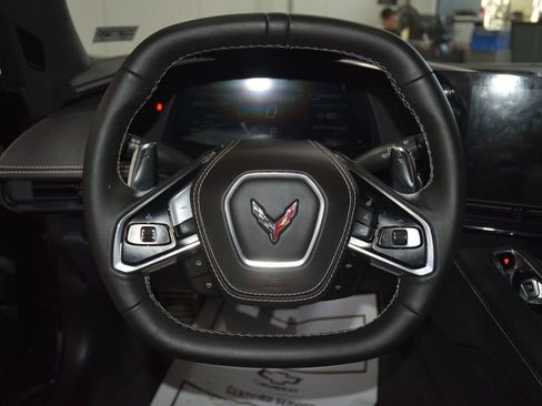 Used 2025 Chevrolet Corvette Stingray Preferred Cpe w/ Z51 Performance Package RWD image 31