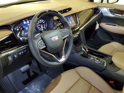 New 2025 Cadillac XT6 Premium Luxury w/ Platinum Package image 17