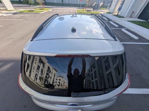 Used 2016 Ford Escape SE w/ Equipment Group 201A image 9