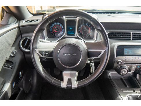 Used 2010 Chevrolet Camaro SS RWD image 19