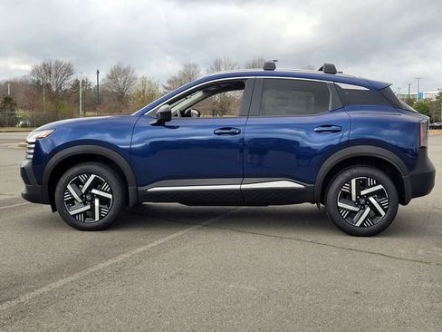 New 2026 Nissan Kicks SV w/ Cold Weather Package FWD image 2