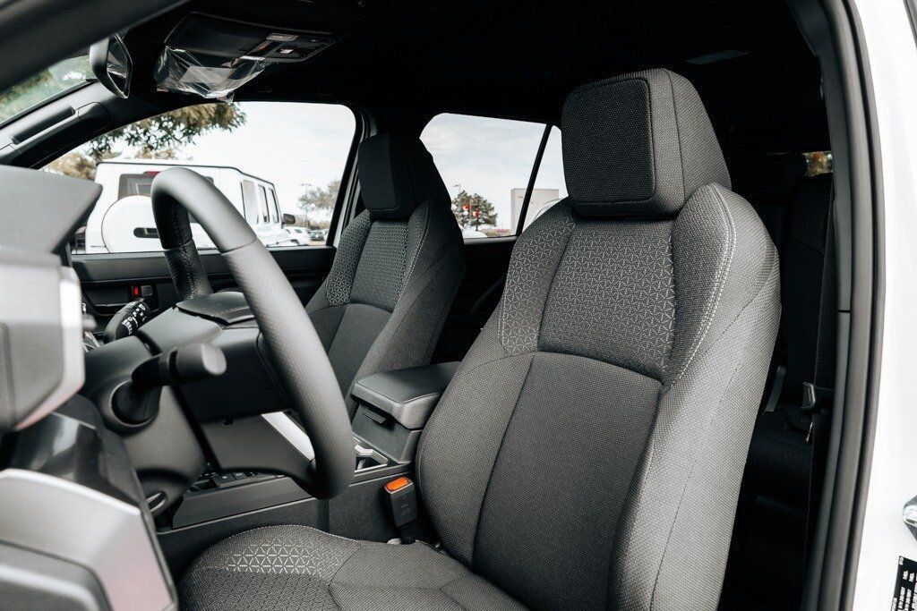 Used 2026 Toyota 4Runner SR5 AWD/4WD image 19