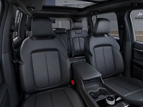 New 2026 Jeep Grand Cherokee Limited AWD/4WD image 16