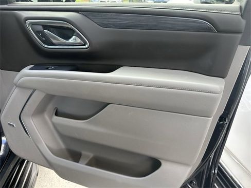Used 2023 GMC Yukon SLT image 38