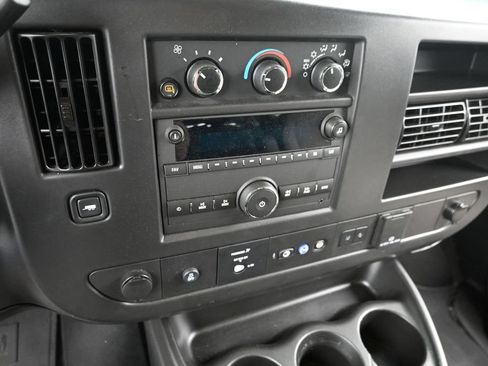 Used 2025 Chevrolet Express 3500 LT w/ LT Preferred Equipment Group RWD image 20