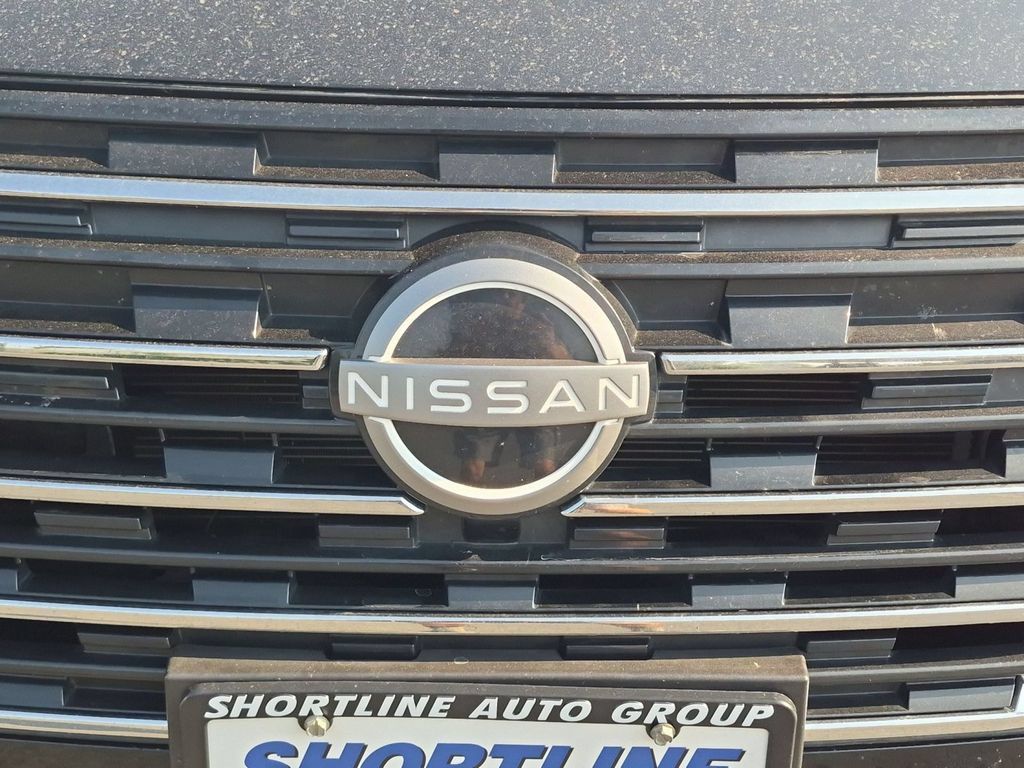 Used 2024 Nissan Rogue S AWD/4WD image 10