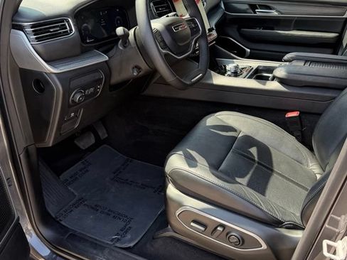Used 2024 Jeep Wagoneer Series II AWD/4WD image 10