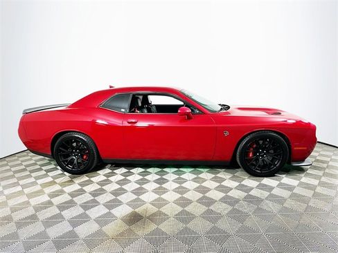 Used 2016 Dodge Challenger SRT Hellcat image 2
