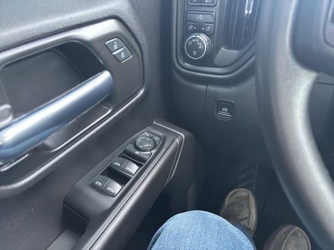 Used 2024 Chevrolet Silverado 1500 Custom image 24