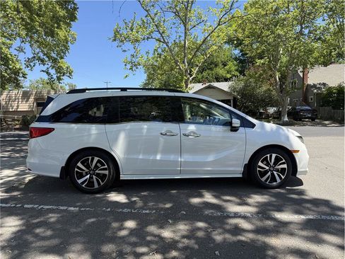 Used 2018 Honda Odyssey Elite image 8