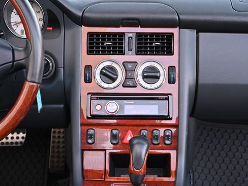 Used 2002 Mercedes-Benz SLK 320 image 23