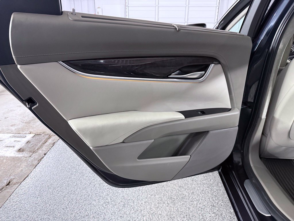 Used 2014 Cadillac XTS Platinum AWD/4WD image 33