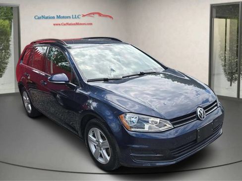 Used 2015 Volkswagen Golf TDI S image 2