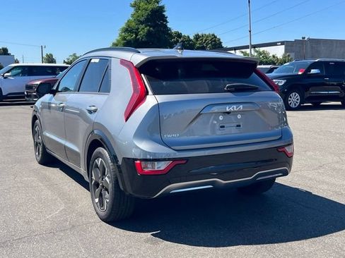 Certified 2023 Kia Niro Wind FWD image 11