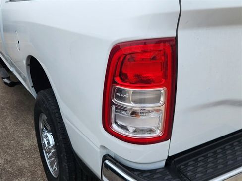 Used 2024 RAM 2500 Tradesman w/ Chrome Appearance Group image 7