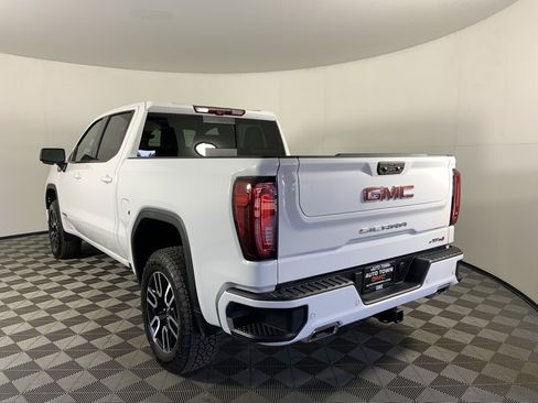 Used 2025 GMC Sierra 1500 AT4 w/ Technology Package image 7