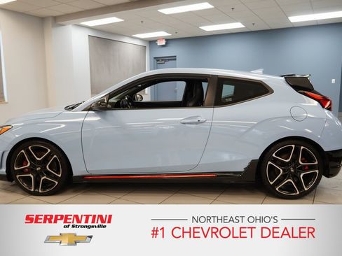 Used 2021 Hyundai Veloster N image 2