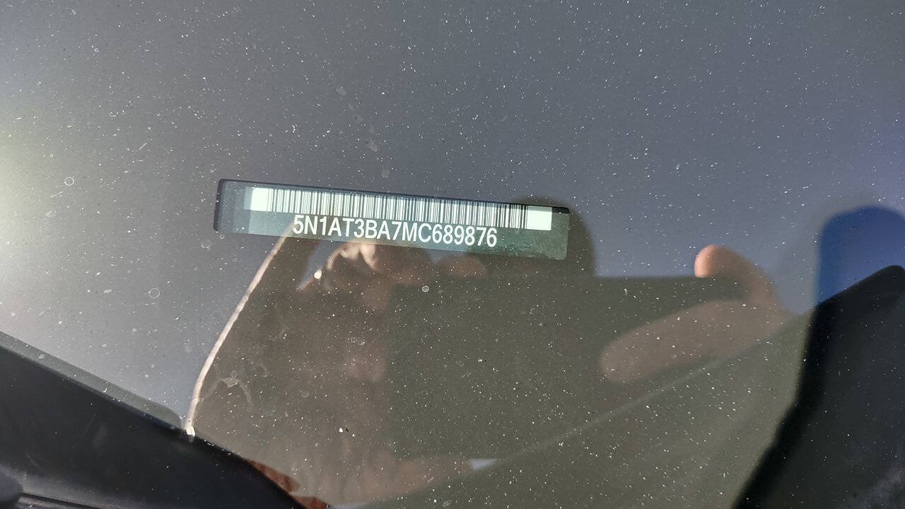 Used 2021 Nissan Rogue SV FWD image 7
