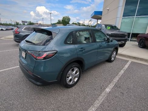 Certified 2024 Honda HR-V LX image 3