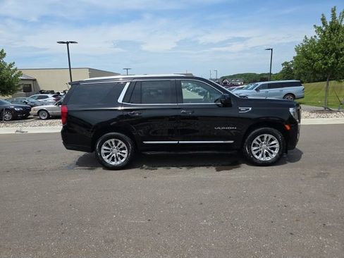 Used 2023 GMC Yukon SLT w/ SLT Premium Package AWD/4WD image 8