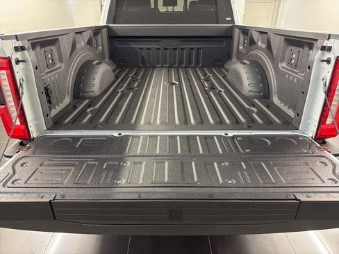 New 2026 Ford F250 Lariat w/ Black Appearance Package AWD/4WD image 39