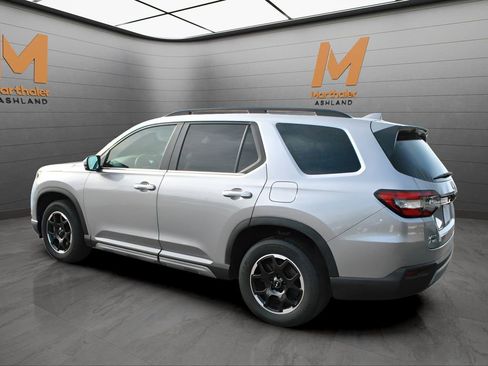 Certified 2025 Honda Pilot EX-L image 2