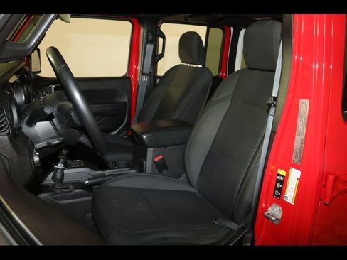 Used 2021 Jeep Wrangler Unlimited Sport image 19