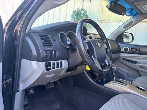 Used 2012 Toyota Tacoma PreRunner w/ SR5 Pkg RWD image 8