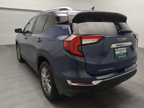 Used 2024 GMC Terrain SLT AWD/4WD image 5