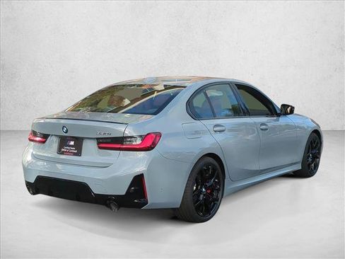 Used 2026 BMW 330i Sedan w/ M Sport Package RWD image 5