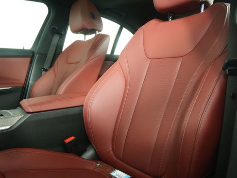 Used 2025 BMW 330i Sedan image 11