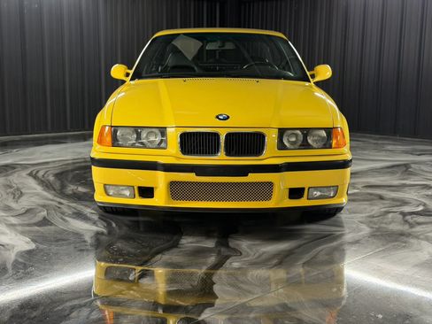 Used 1995 BMW M3 Coupe RWD image 2