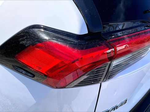 Used 2023 Toyota RAV4 LE AWD/4WD image 26