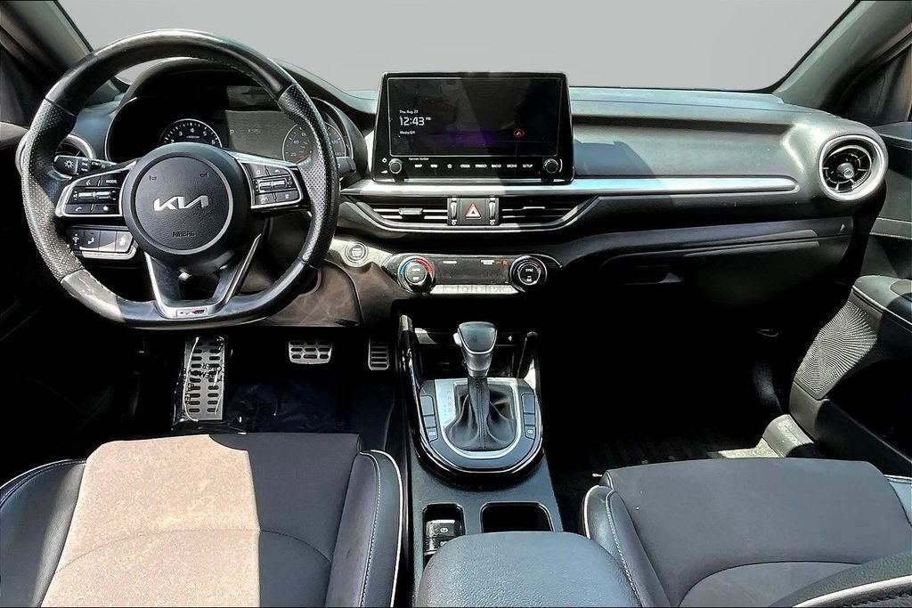 Used 2023 Kia Forte GT-Line w/ GT-Line Premium Package FWD image 7
