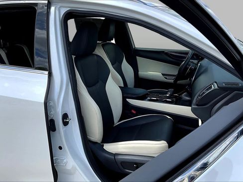 Used 2024 Lexus NX 250 FWD image 11