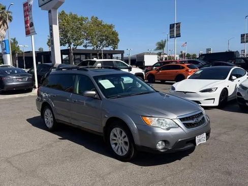 Used 2009 Subaru Outback 2.5i Limited AWD/4WD image 3
