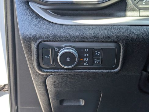 Used 2022 Ford Explorer XLT w/ Equipment Group 202A AWD/4WD image 23