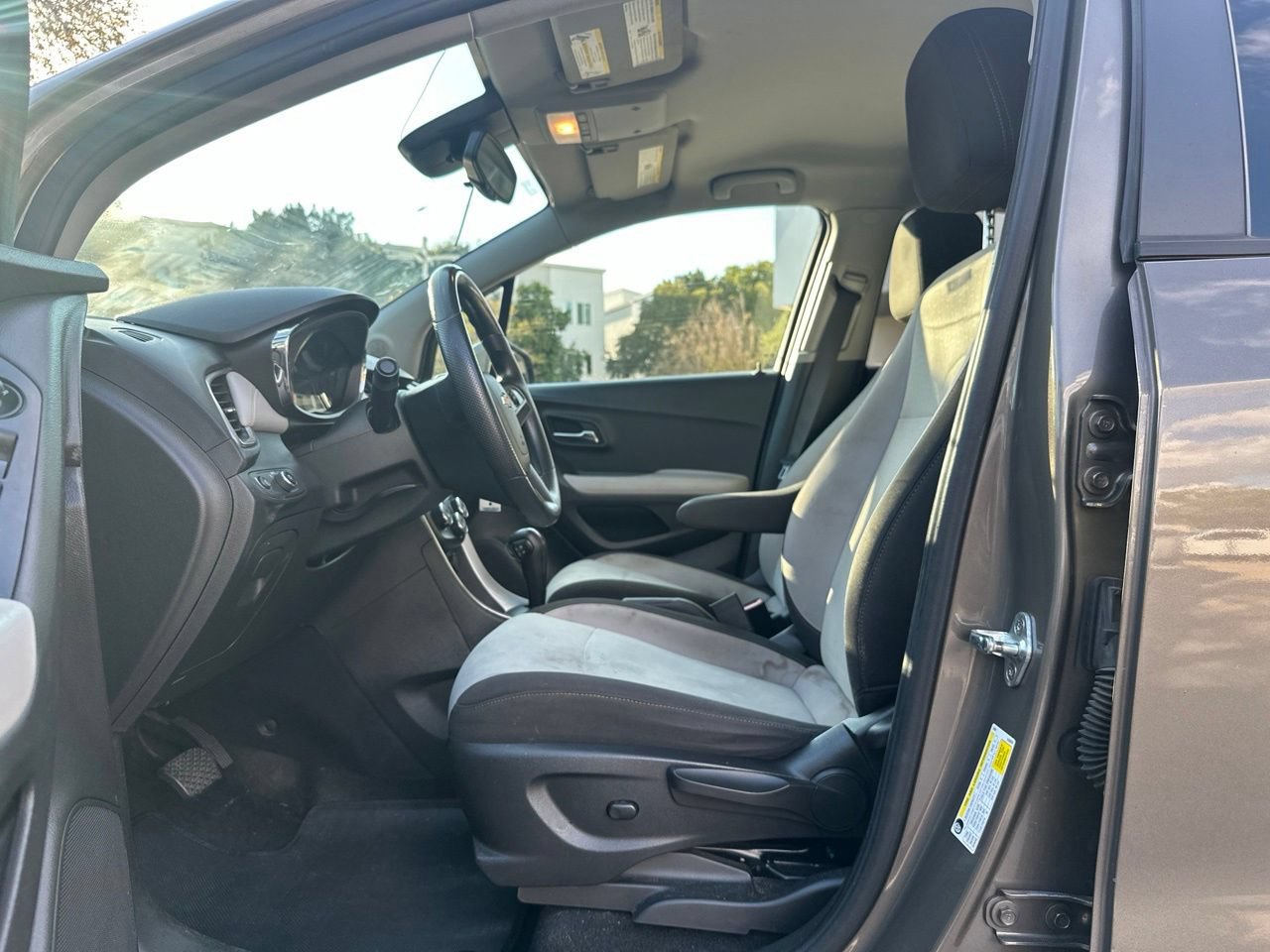 Used 2020 Chevrolet Trax LS w/ Tint and Cruise Package FWD image 12