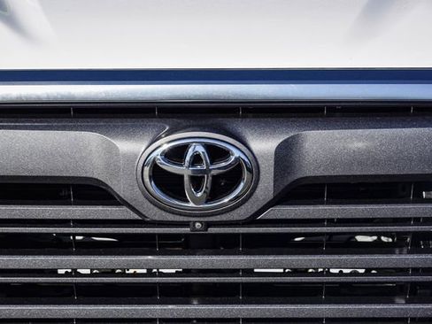 Used 2022 Toyota Tundra Limited image 13