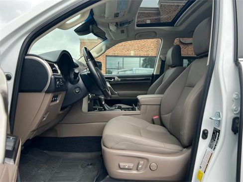 Used 2021 Lexus GX 460 Premium w/ Premium Package AWD/4WD image 9