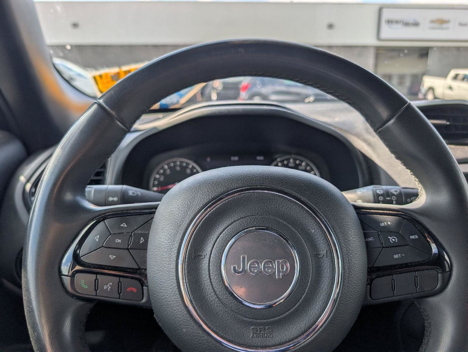 Used 2022 Jeep Renegade Altitude AWD/4WD image 11